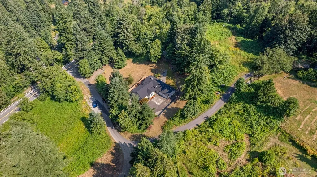 26045 Landsburg Road SE Ravensdale WA 98051