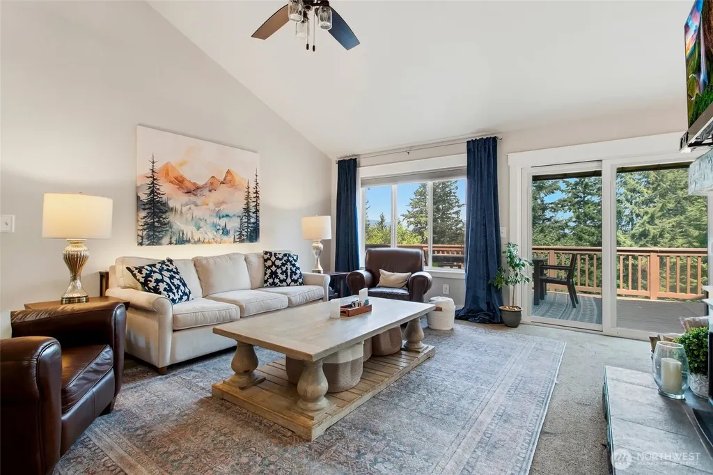 26045 Landsburg Road SE Ravensdale WA 98051