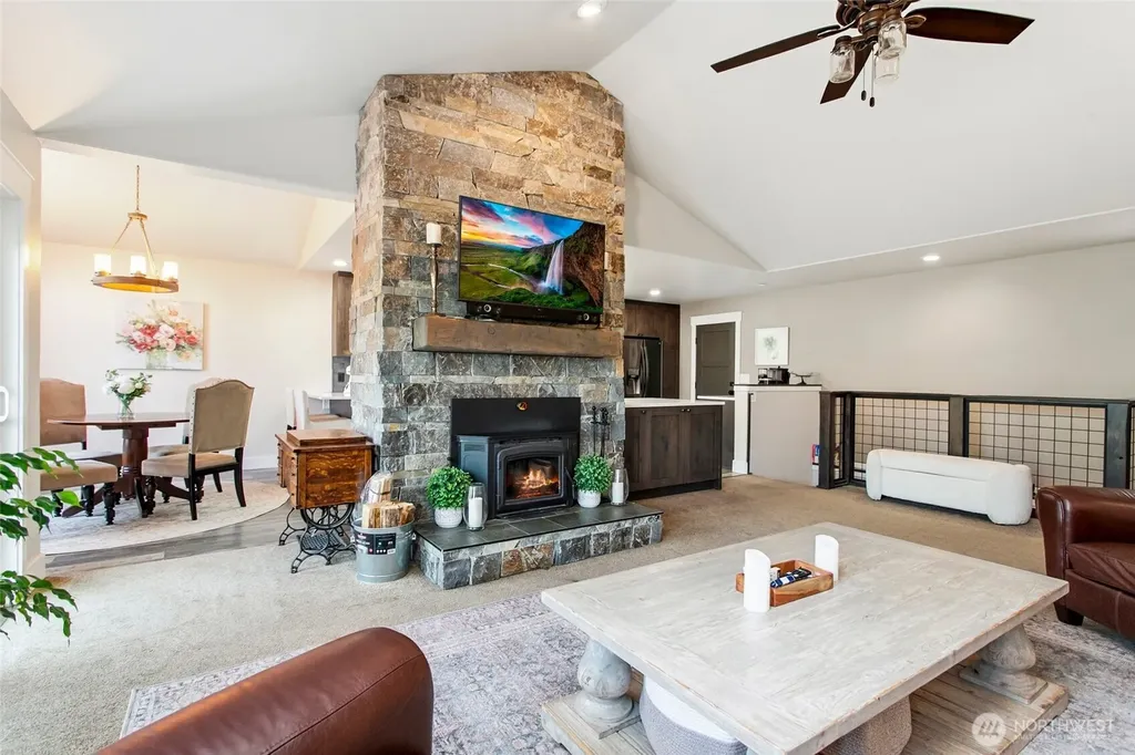 26045 Landsburg Road SE Ravensdale WA 98051