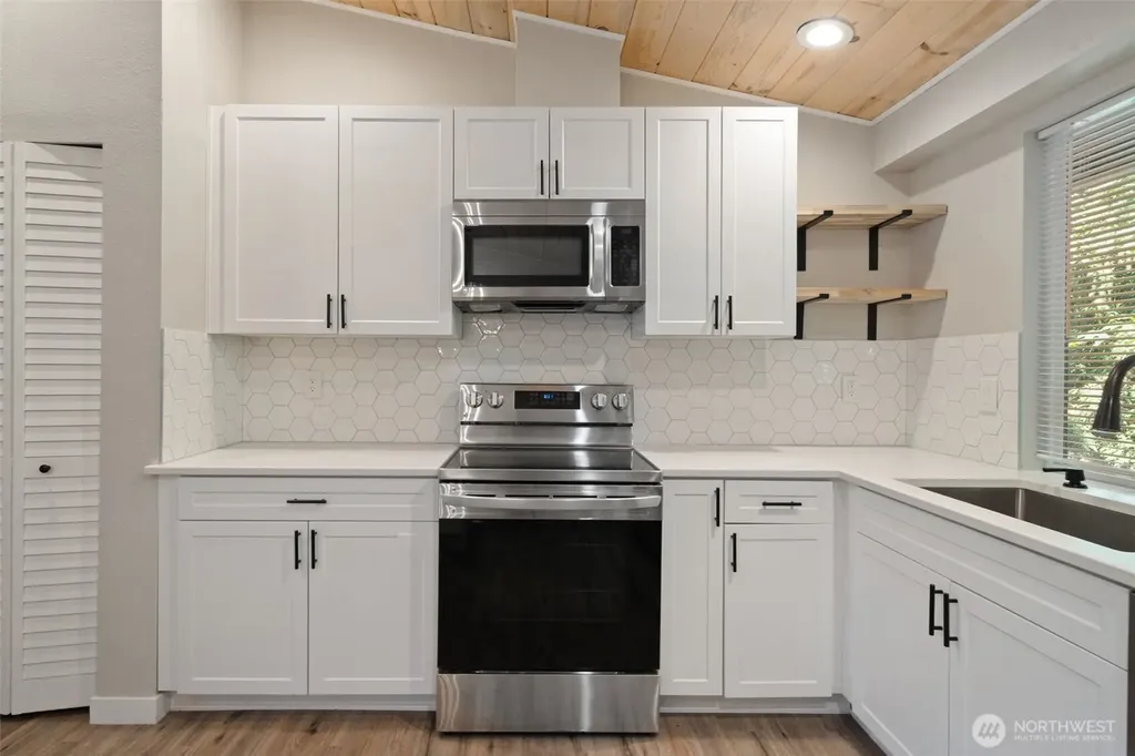 7540 Grahns Lane NE Bremerton WA 98311