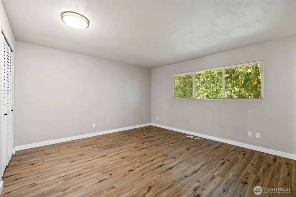 7540 Grahns Lane NE Bremerton WA 98311