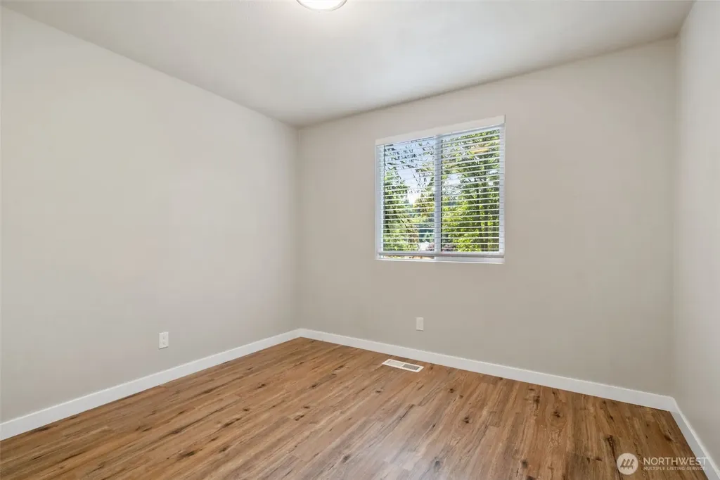 7540 Grahns Lane NE Bremerton WA 98311