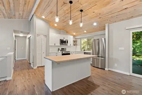 7540 Grahns Lane NE Bremerton WA 98311