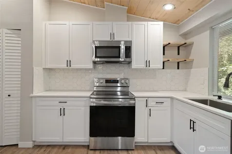 7540 Grahns Lane NE Bremerton WA 98311