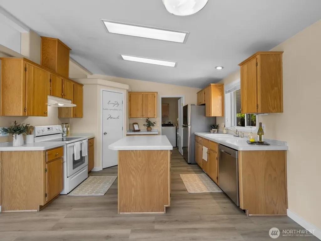 14727 43rd Avenue NE Marysville WA 98271