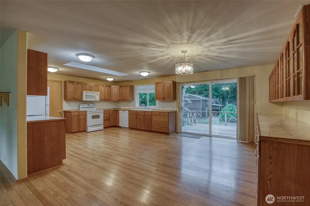 685 Copalis Beach Road Copalis Beach WA 98535