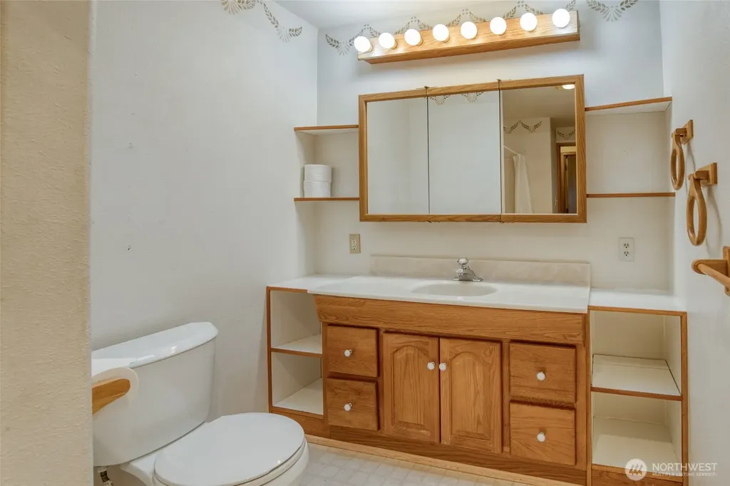685 Copalis Beach Road Copalis Beach WA 98535