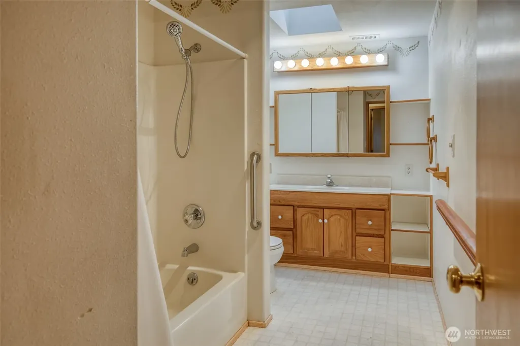 685 Copalis Beach Road Copalis Beach WA 98535
