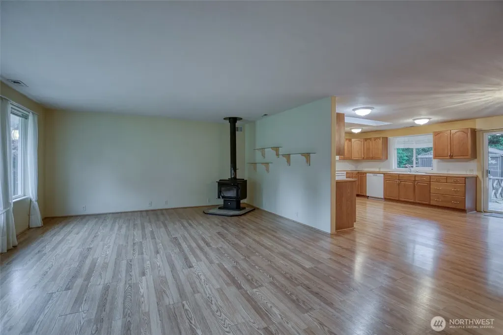 685 Copalis Beach Road Copalis Beach WA 98535