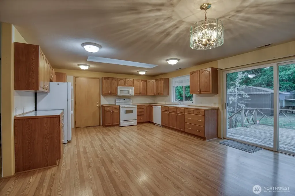 685 Copalis Beach Road Copalis Beach WA 98535