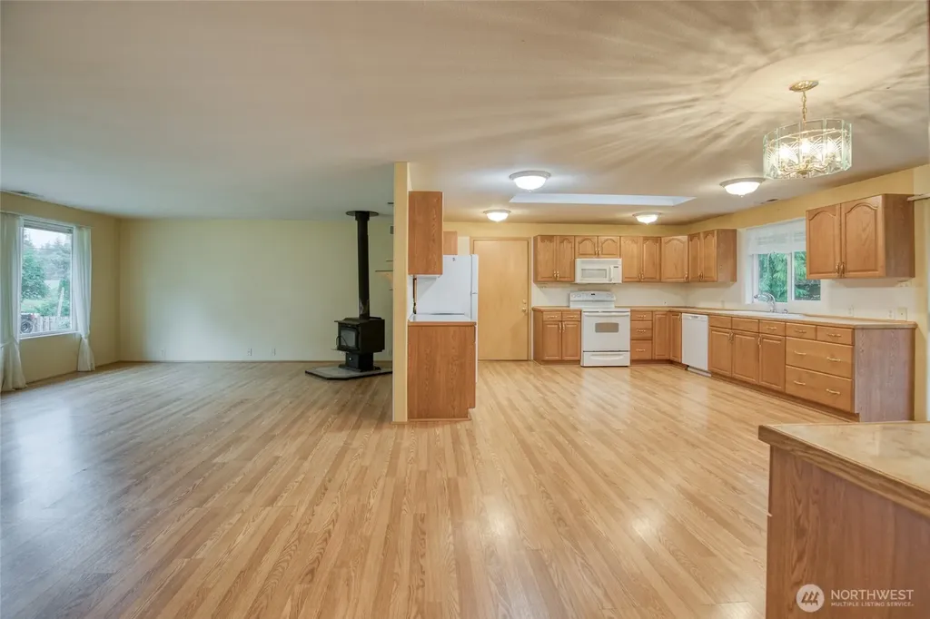 685 Copalis Beach Road Copalis Beach WA 98535