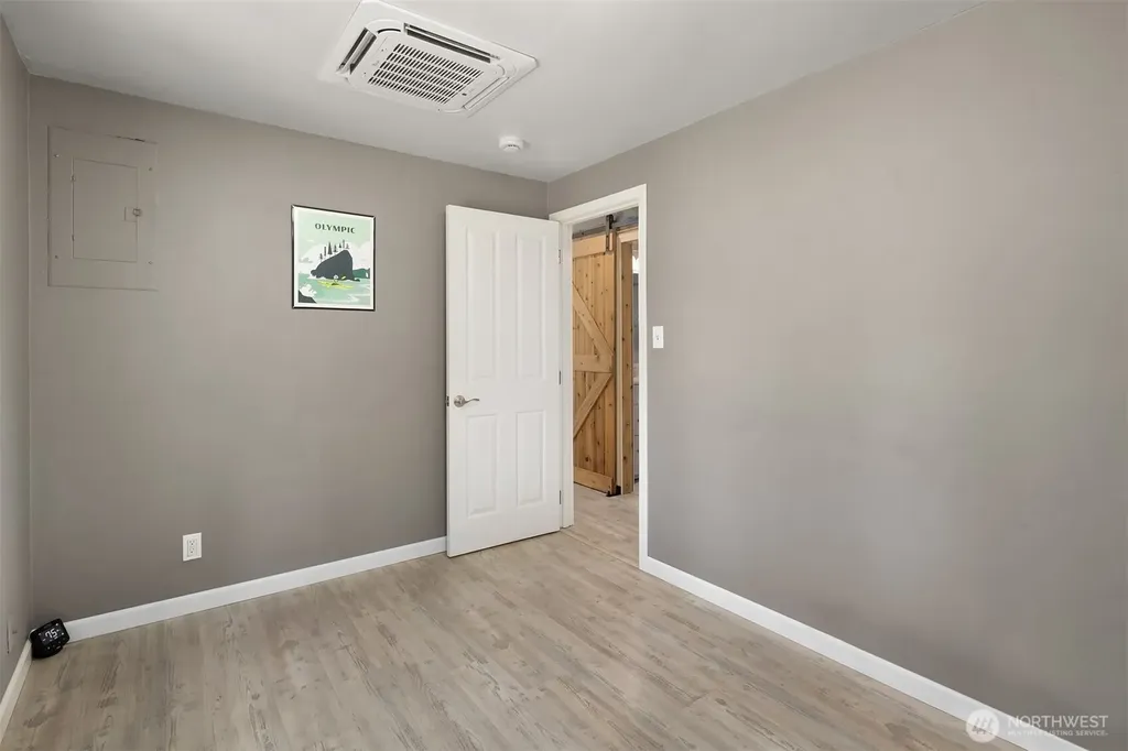 23107 52nd Avenue W Mountlake Terrace WA 98043
