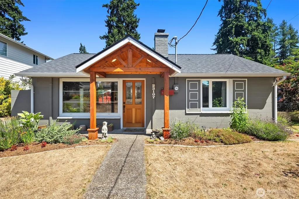 23107 52nd Avenue W Mountlake Terrace WA 98043