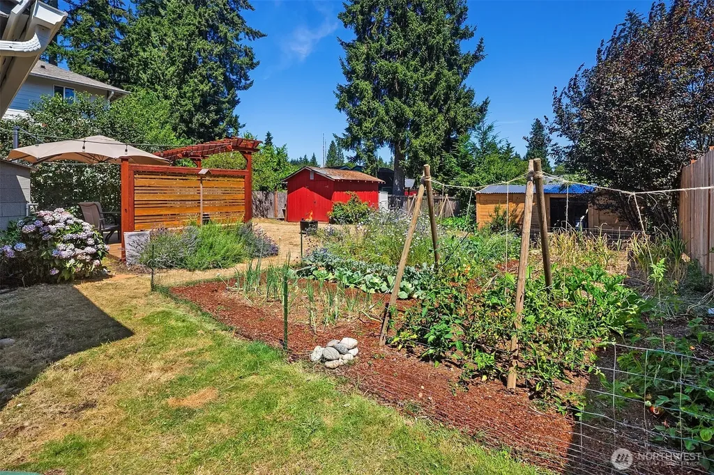 23107 52nd Avenue W Mountlake Terrace WA 98043