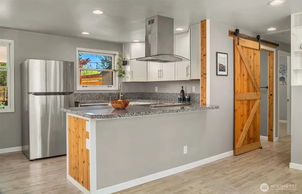 23107 52nd Avenue W Mountlake Terrace WA 98043
