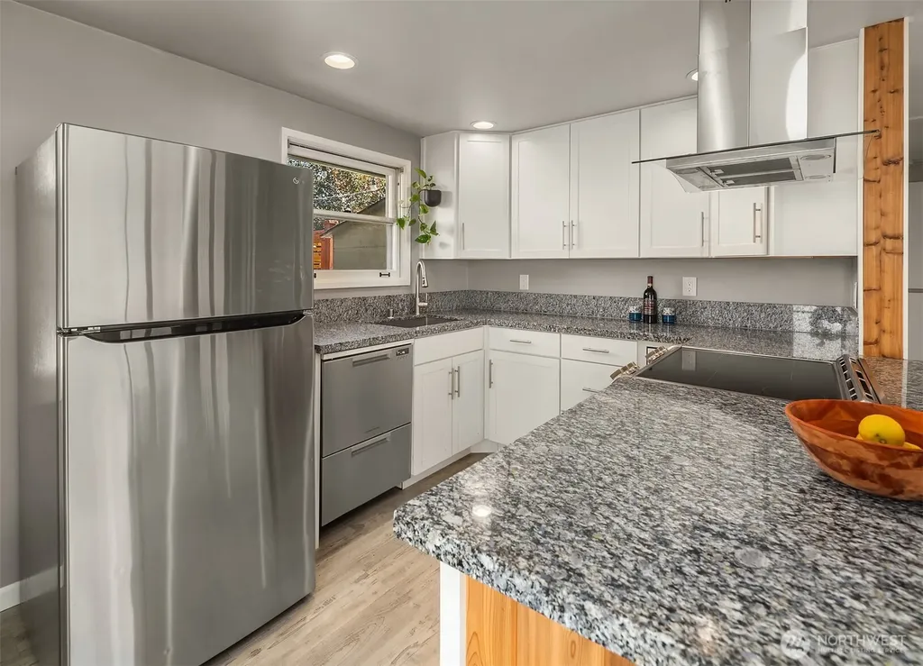 23107 52nd Avenue W Mountlake Terrace WA 98043