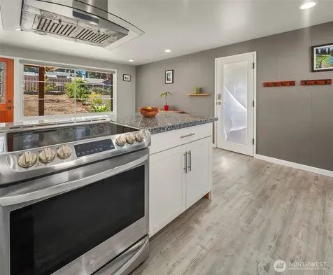 23107 52nd Avenue W Mountlake Terrace WA 98043