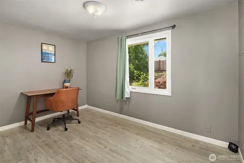 23107 52nd Avenue W Mountlake Terrace WA 98043