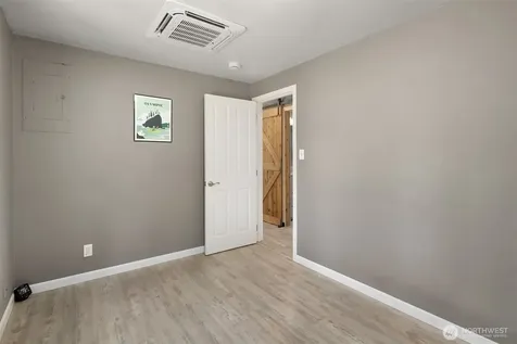 23107 52nd Avenue W Mountlake Terrace WA 98043