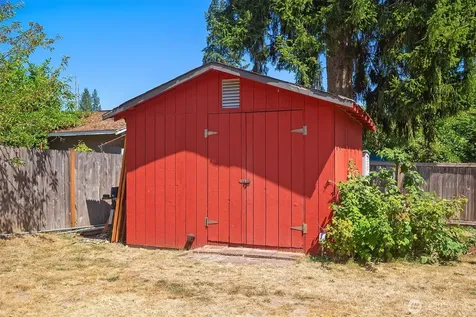 23107 52nd Avenue W Mountlake Terrace WA 98043