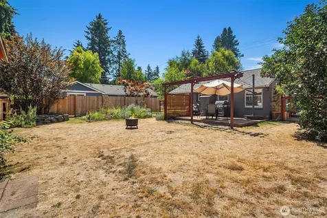 23107 52nd Avenue W Mountlake Terrace WA 98043