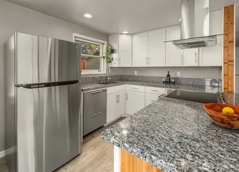 23107 52nd Avenue W Mountlake Terrace WA 98043