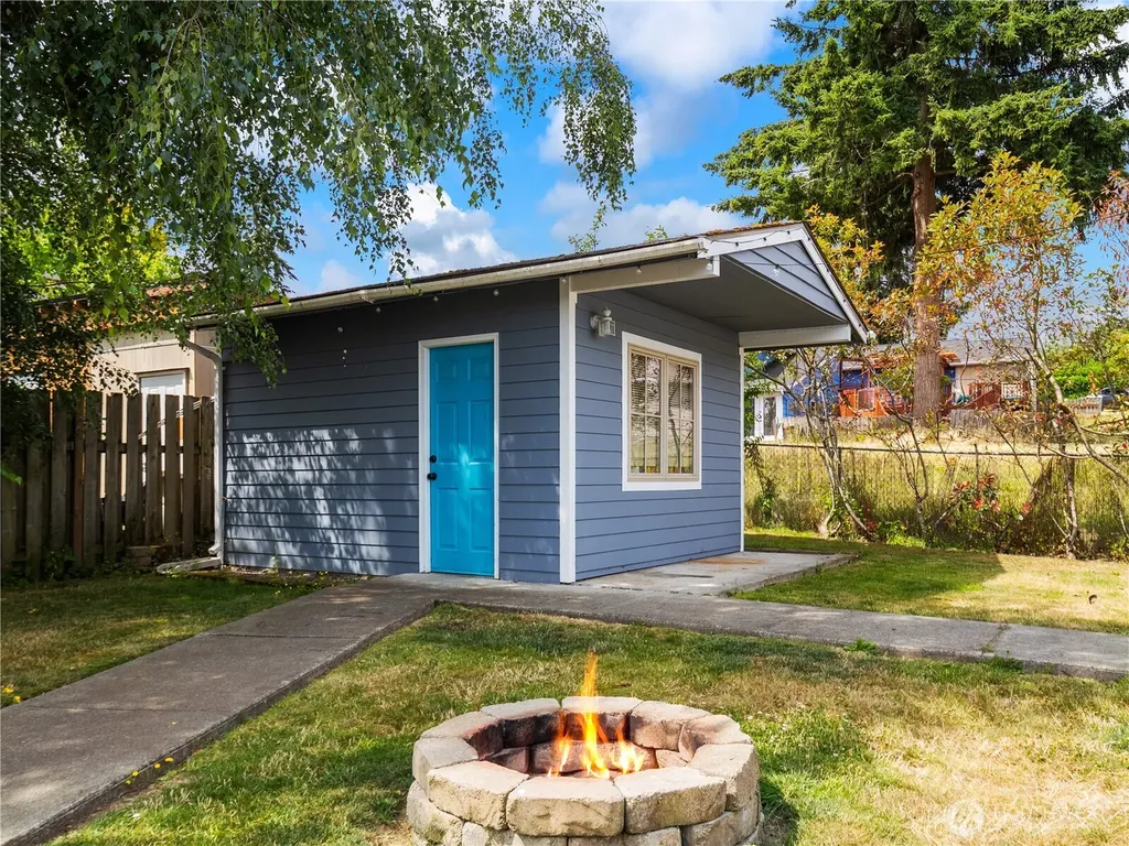 16427 109th Avenue SE Renton WA 98055