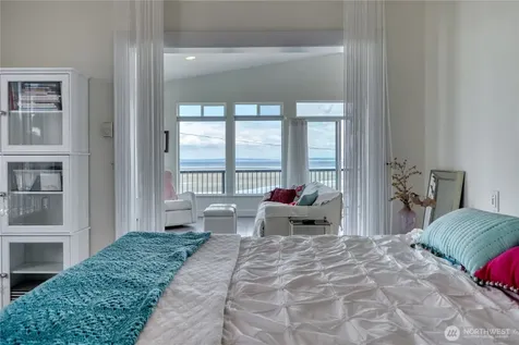 177 Bay View Drive Point Roberts WA 98281