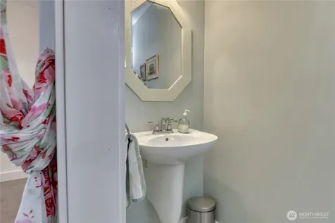 177 Bay View Drive Point Roberts WA 98281