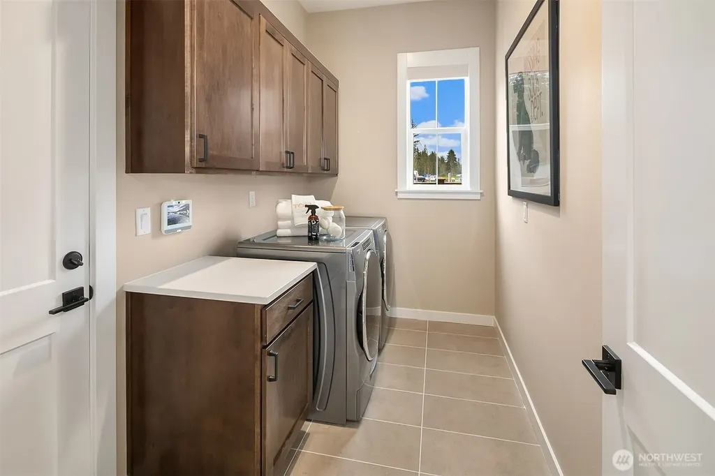23990 SE Emerald Street Black Diamond WA 98010