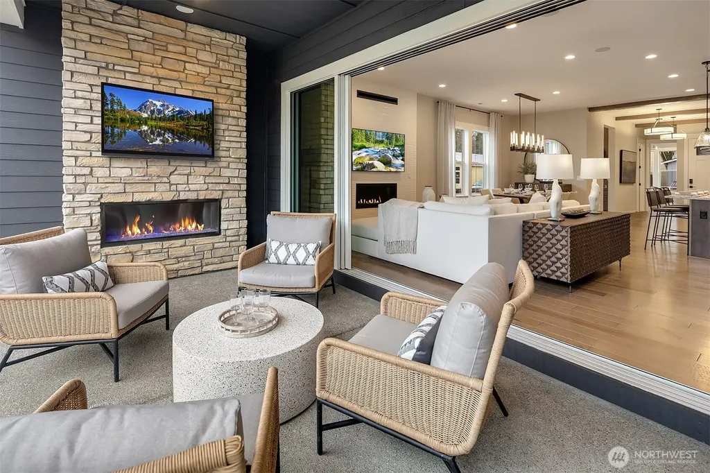 23990 SE Emerald Street Black Diamond WA 98010