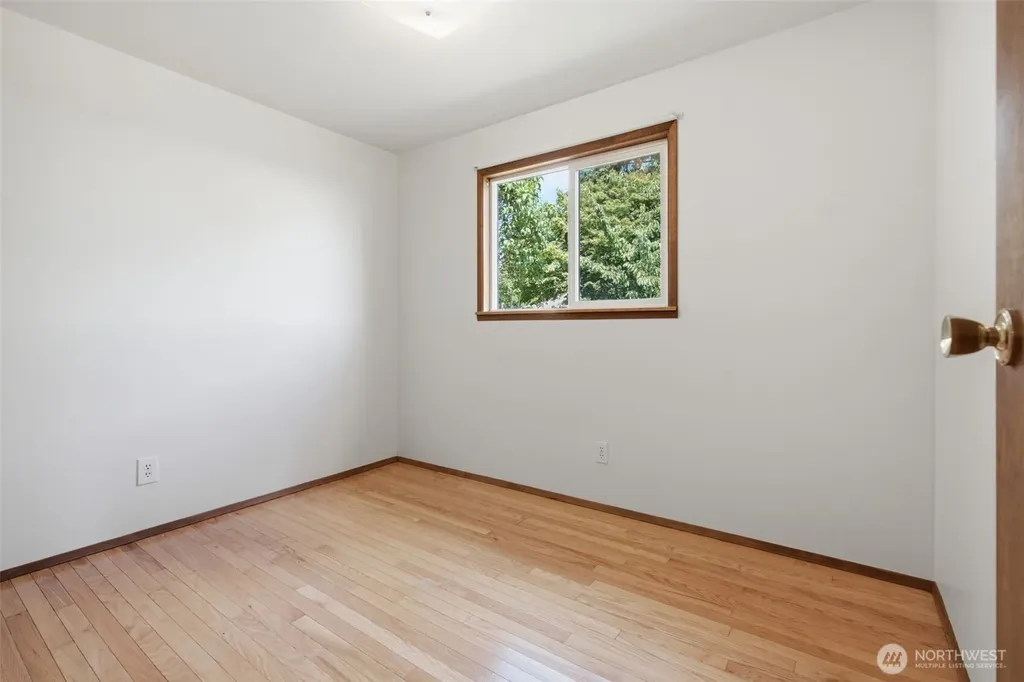 8527 9th Avenue SE Everett WA 98208