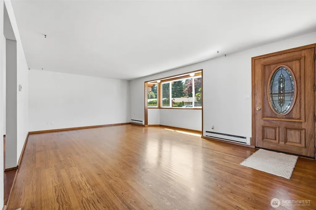 8527 9th Avenue SE Everett WA 98208