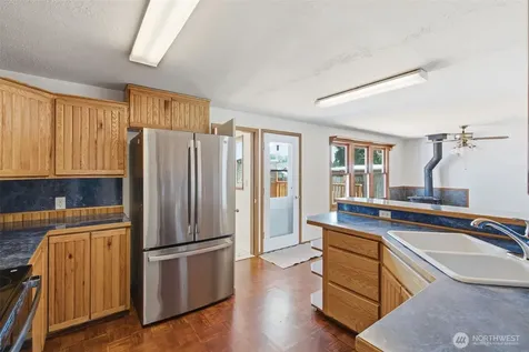 8527 9th Avenue SE Everett WA 98208