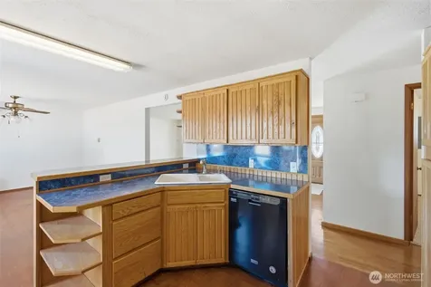 8527 9th Avenue SE Everett WA 98208
