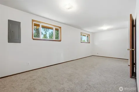 8527 9th Avenue SE Everett WA 98208