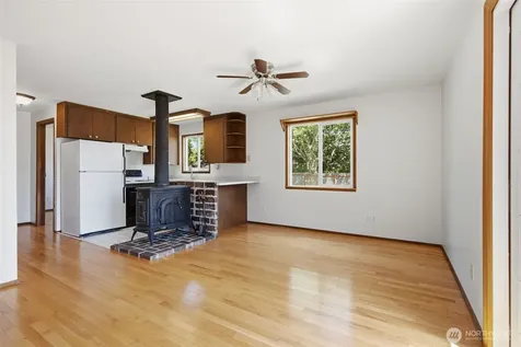 8527 9th Avenue SE Everett WA 98208
