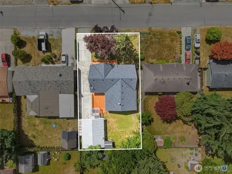 8527 9th Avenue SE Everett WA 98208
