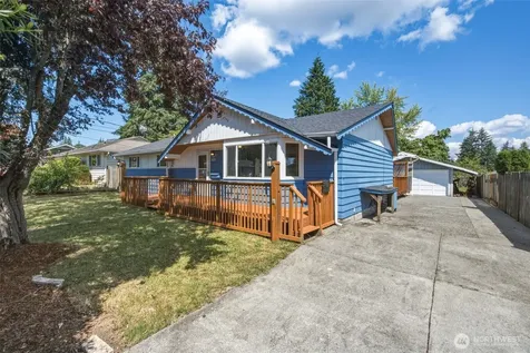8527 9th Avenue SE Everett WA 98208