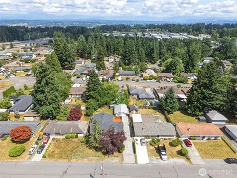 8527 9th Avenue SE Everett WA 98208