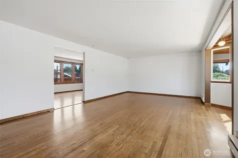 8527 9th Avenue SE Everett WA 98208