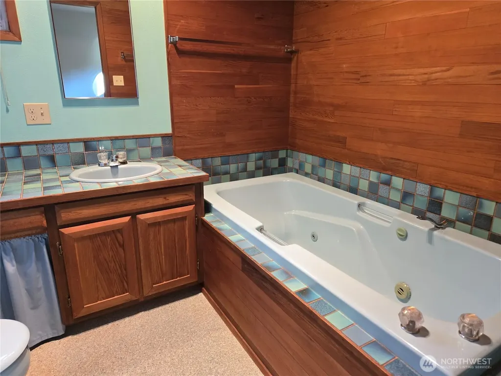 1302 33rd Avenue NE Olympia WA 98506