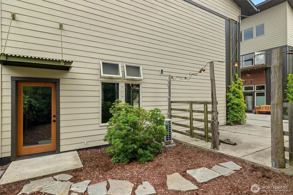 128 Abbott's Alley Sedro Woolley WA 98284