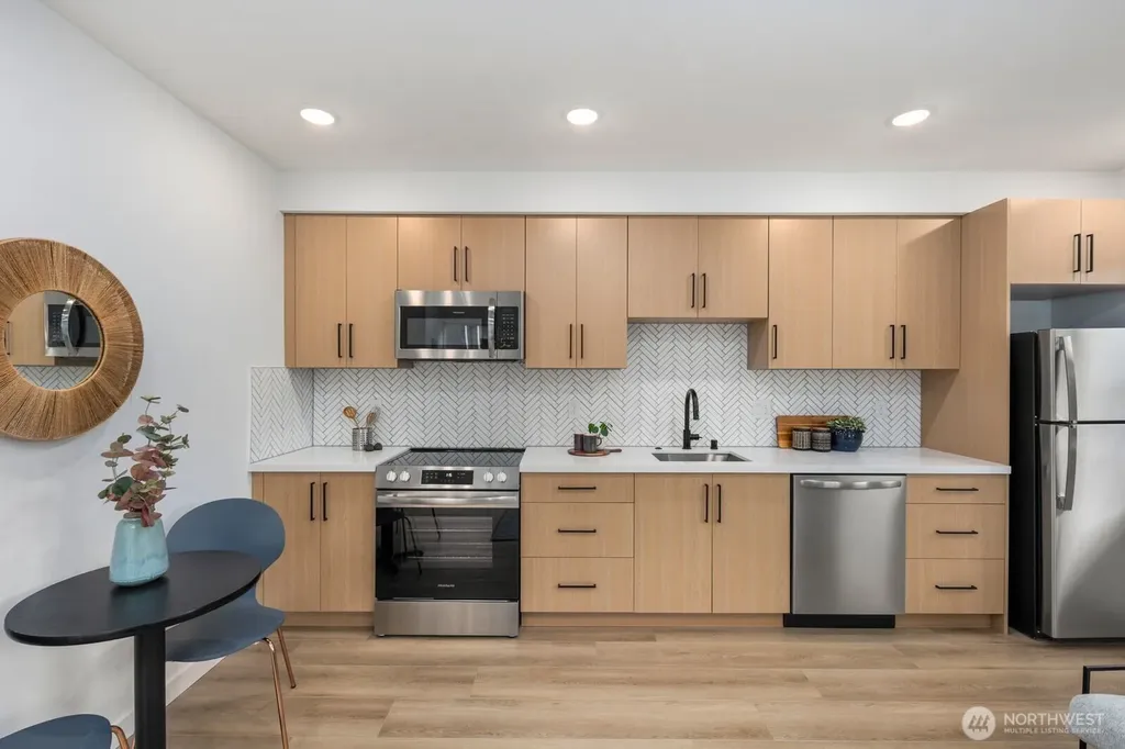 806 S Rose Street Seattle WA 98108