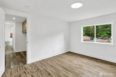 8433 Golden Valley Drive Maple Falls WA 98266