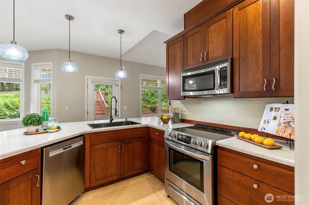 155 Louisa Street Port Townsend WA 98368
