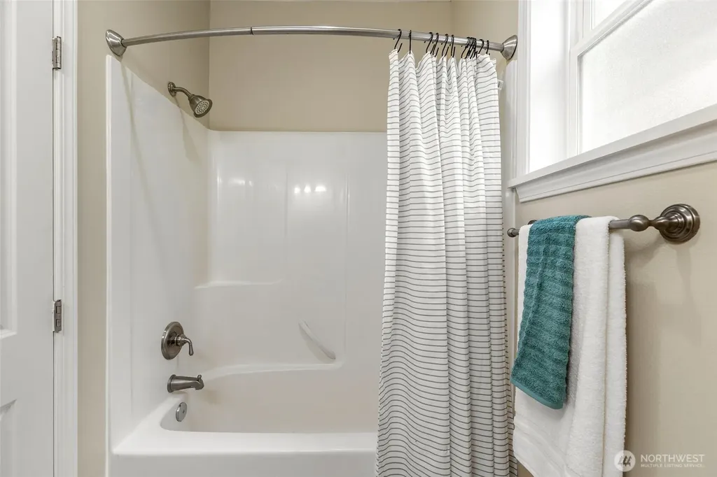 155 Louisa Street Port Townsend WA 98368
