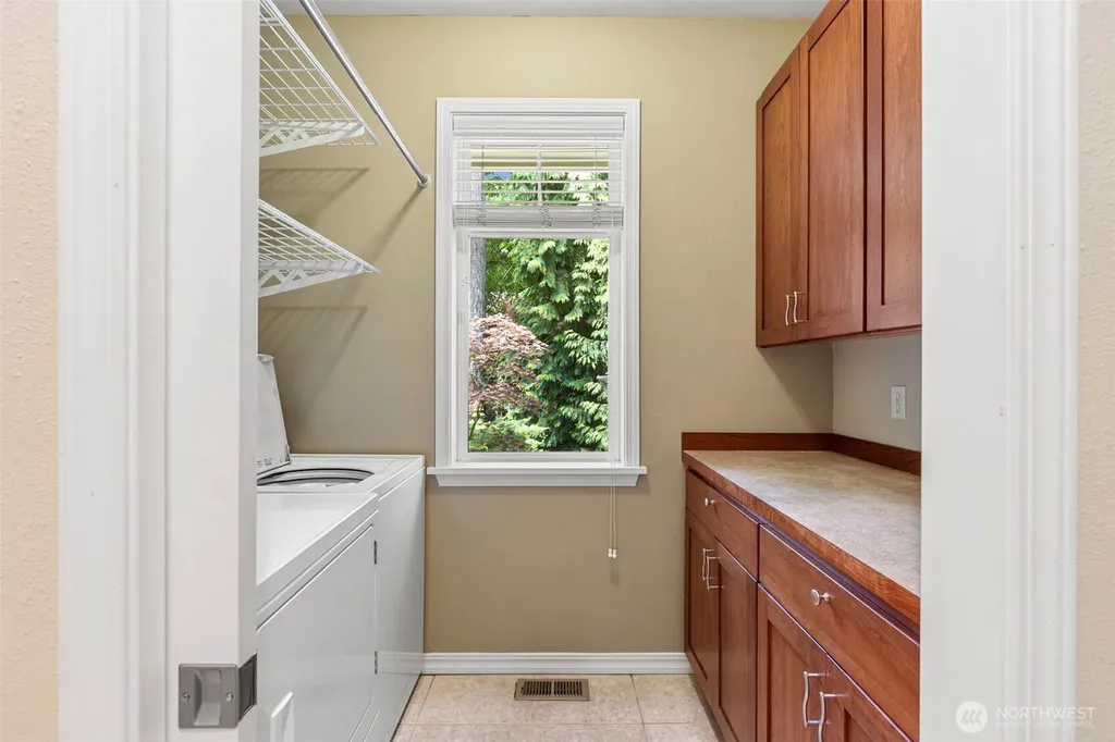 155 Louisa Street Port Townsend WA 98368