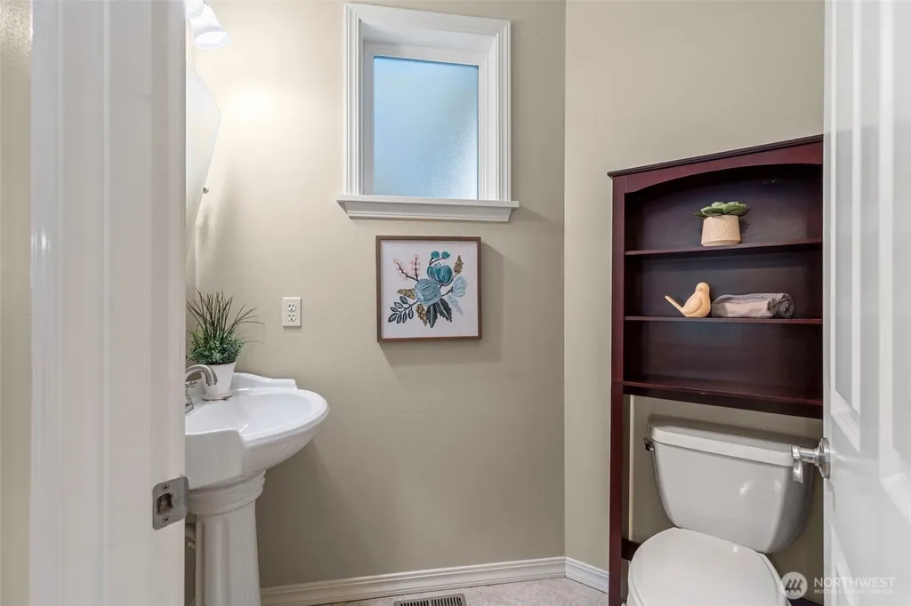 155 Louisa Street Port Townsend WA 98368