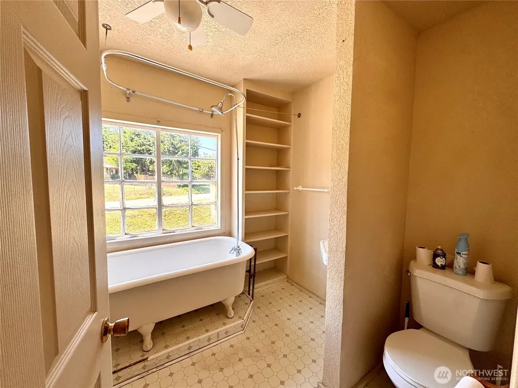 1209 Olympic Highway S Shelton WA 98584